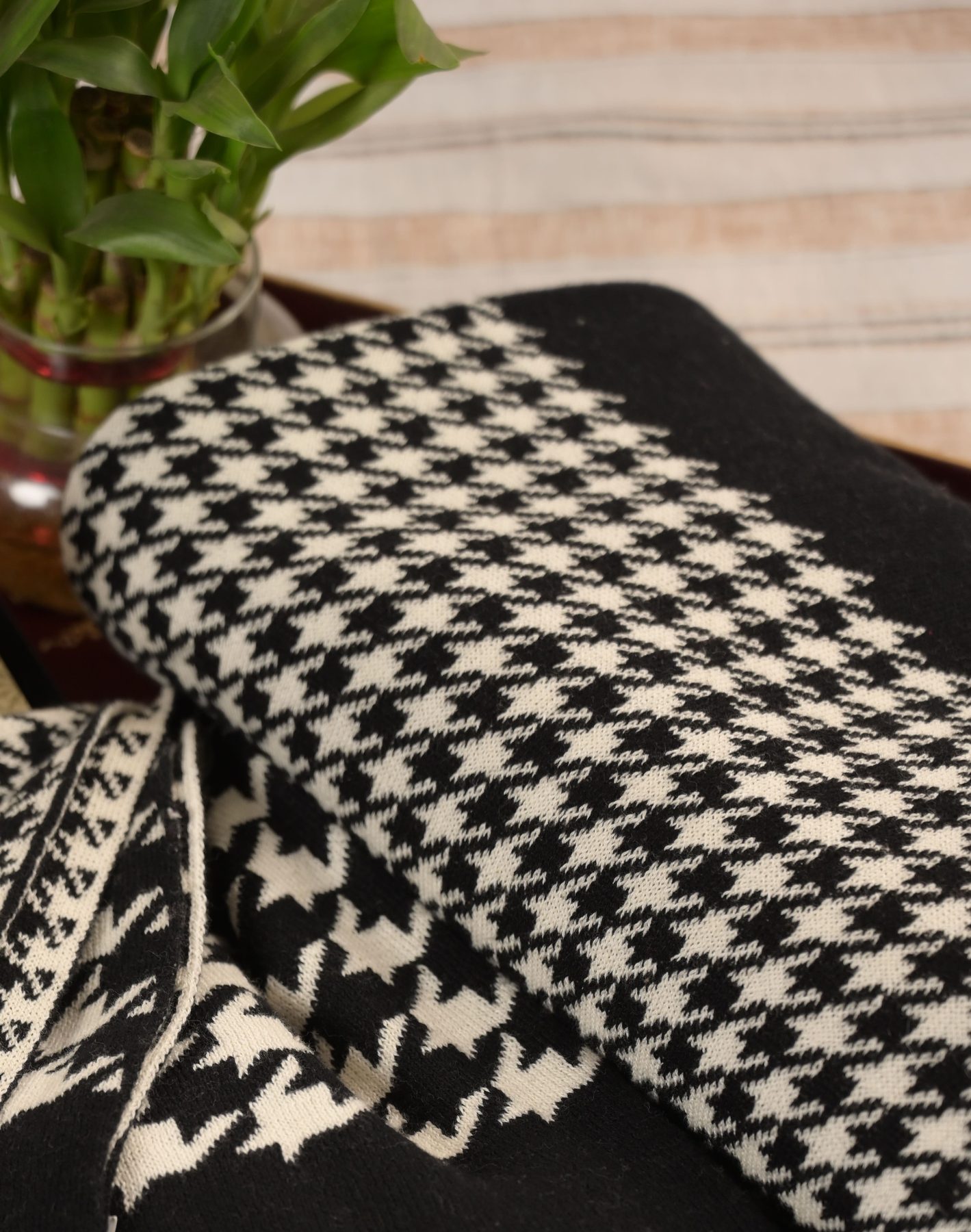 Houndstooth Throw