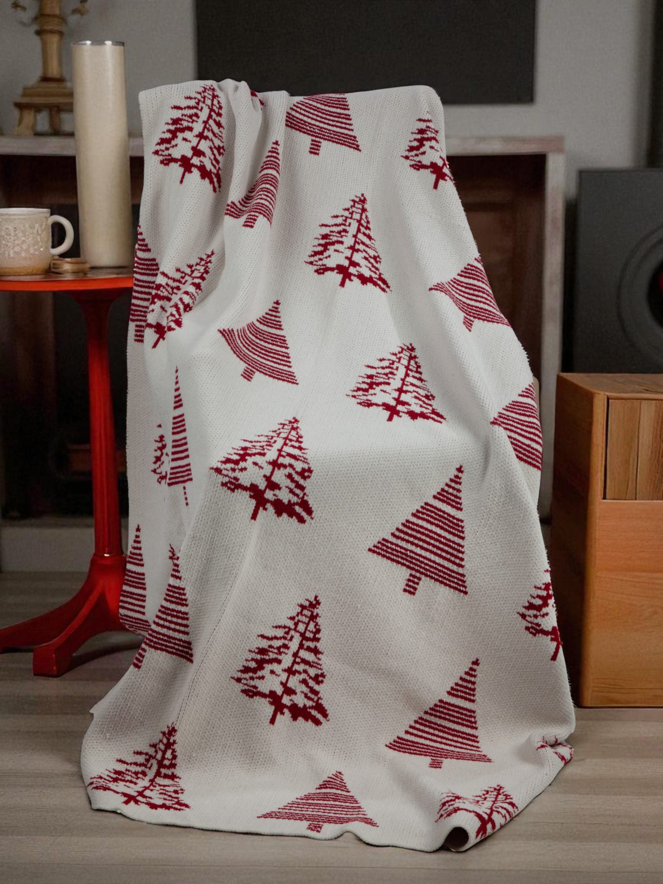 Scattered Pine Throw